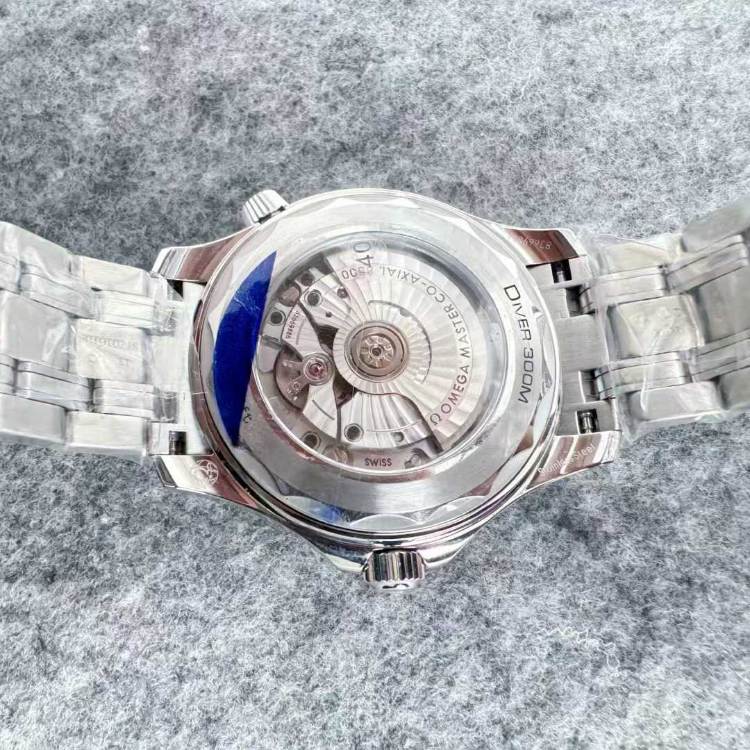 VSF Seamaster 300M V4 caseback — OMEGA SEAMASTER CO-AXIAL 8800 engraving with a central display window showing the rotor