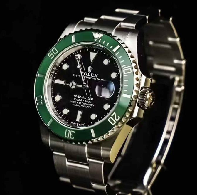 VSF Submariner 126610LV “Starbucks” Review — How V4 Green Bezel Stacks Up Against Clean and ARF in 2026