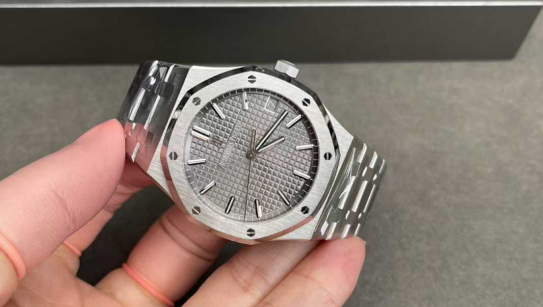 VSF Royal Oak 15500 Review — VSF’s First AP and Why It Changes Everything in 2026